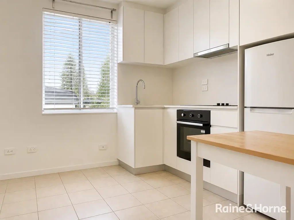 Modern One Bedroom Unit in Prime Maroubra Location