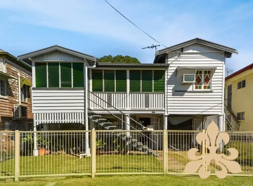 Allenstown 3 Bedroom Charming Gable-Style Home in Prime Location