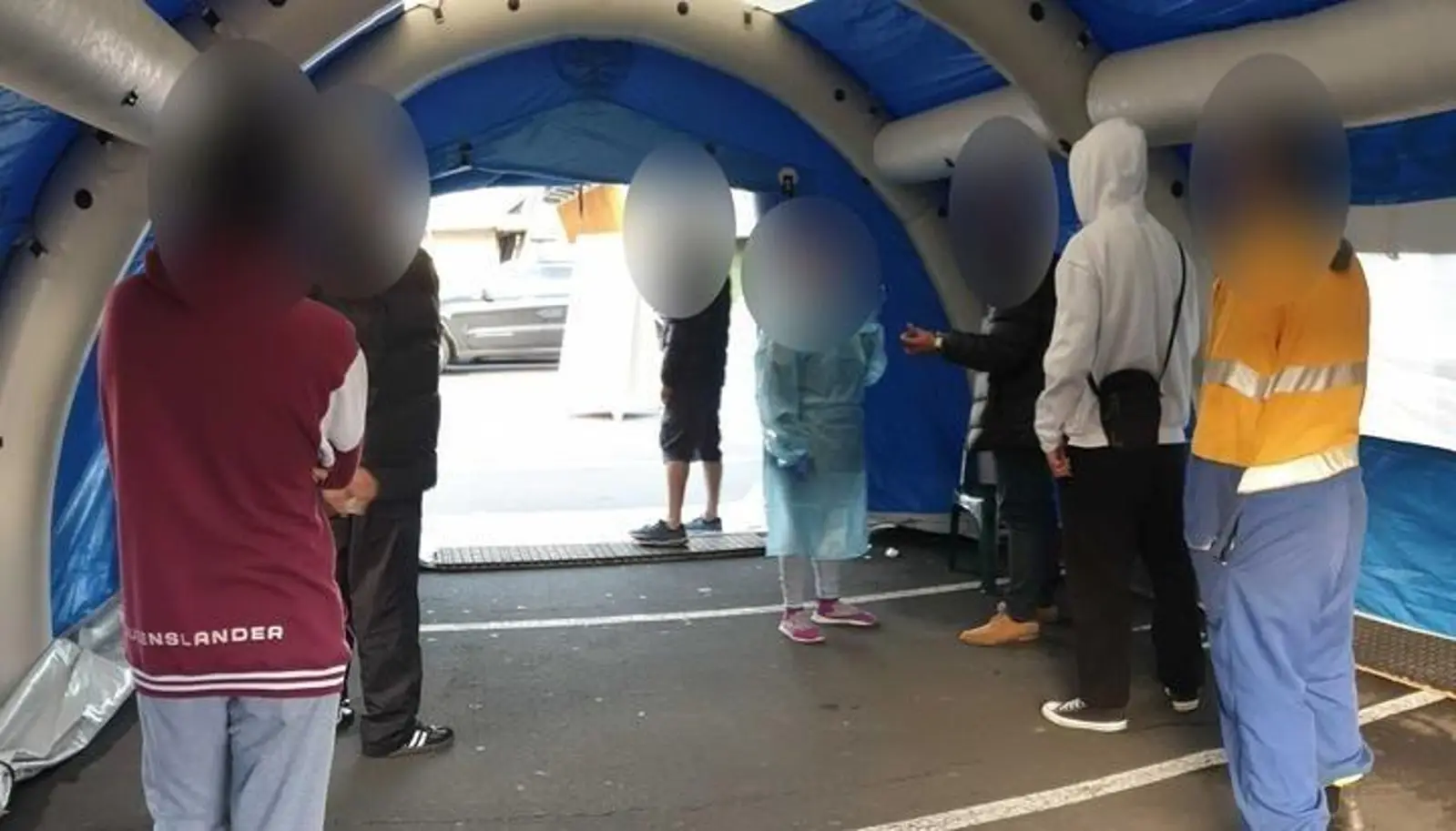 与10几个有症状患者同处一室！奥克兰检测站竟有传播风险？市民惊呆了……