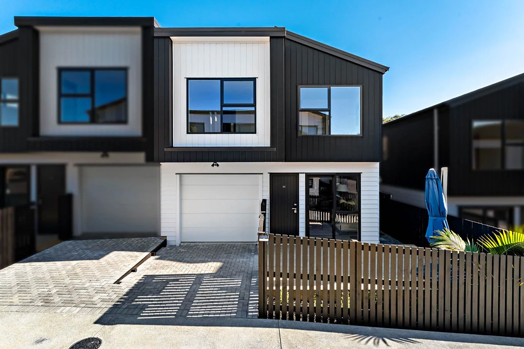11a Tabitha Crescent, Henderson, Waitakere City, Auckland