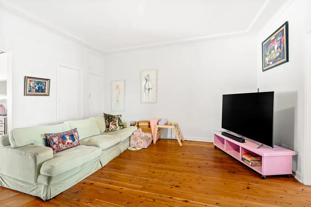SPACIOUS TWO BEDROOM GARDEN UNIT WITH BALCONY - PADSTOW