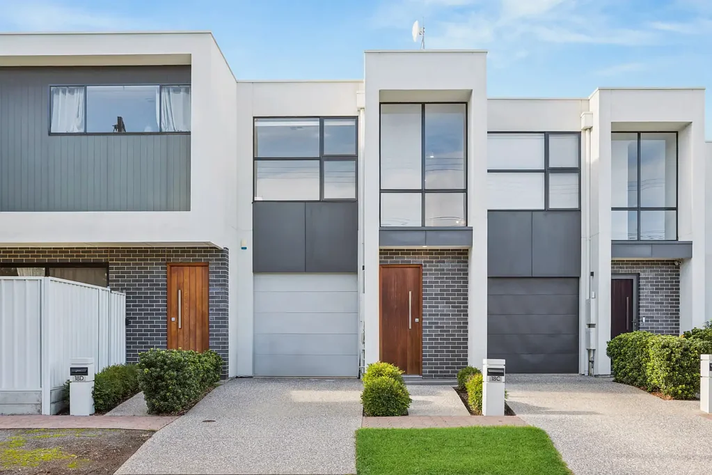 Campbelltown 3房  Modern Elegance Meets Ultimate Convenience in the Heart of Campbelltown!
