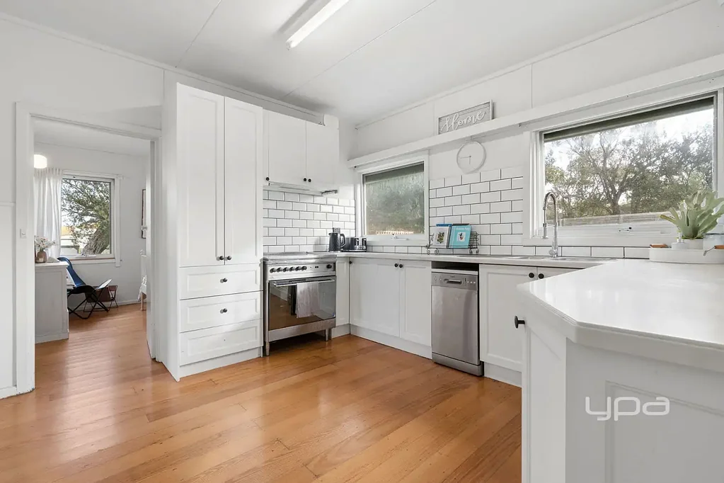 Capel Sound 3Zimmer Coastal Charm with Entertainer's Appeal & Your Own Private Putting Green
