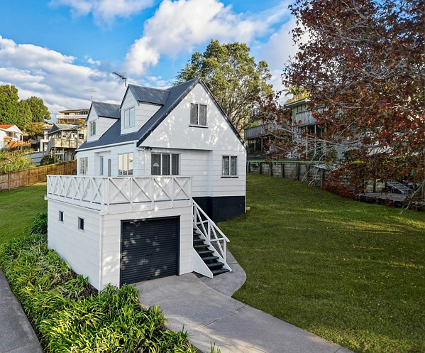 18 Tesla Place, Totara Vale, North Shore City