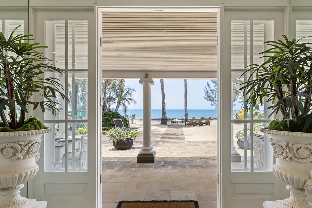 Oak Beach 3房  Absolute Beachfront
