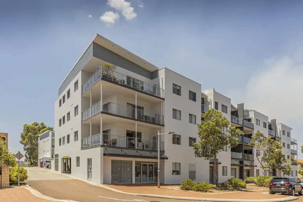4/88 Lakeside Drive, Joondalup, WA 6027