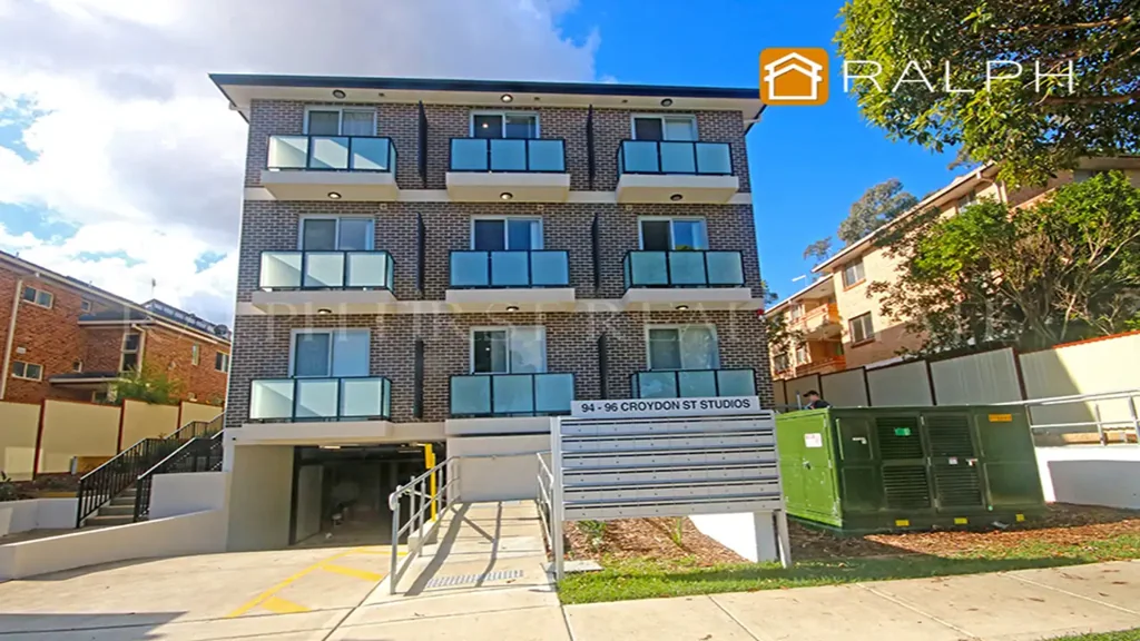 Ultra modern large size Studio - live like you are in a hotel!