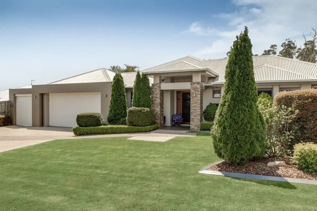 Rangeville 5ਬੈੱਡਰੂਮ Exceptional Family Home in Great Location