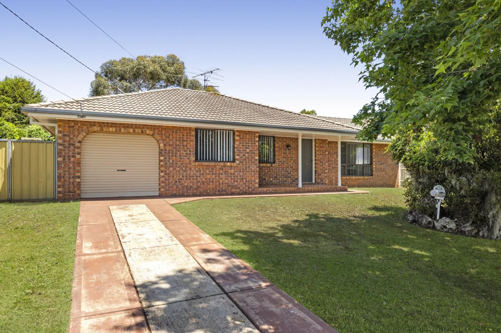 3 Kuhn Street, Kearneys Spring, QLD 4350