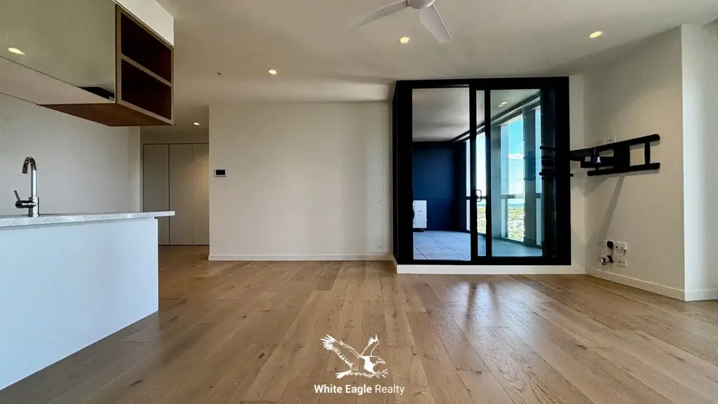 South Melbourne 3Moenga Modern Luxury with Stunning Views & Premium Upgrades