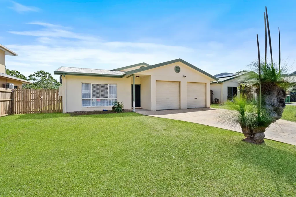 Brinsmead 4Phòng ngủ Effortless Brinsmead Living with Side Access & No Rear Neighbours