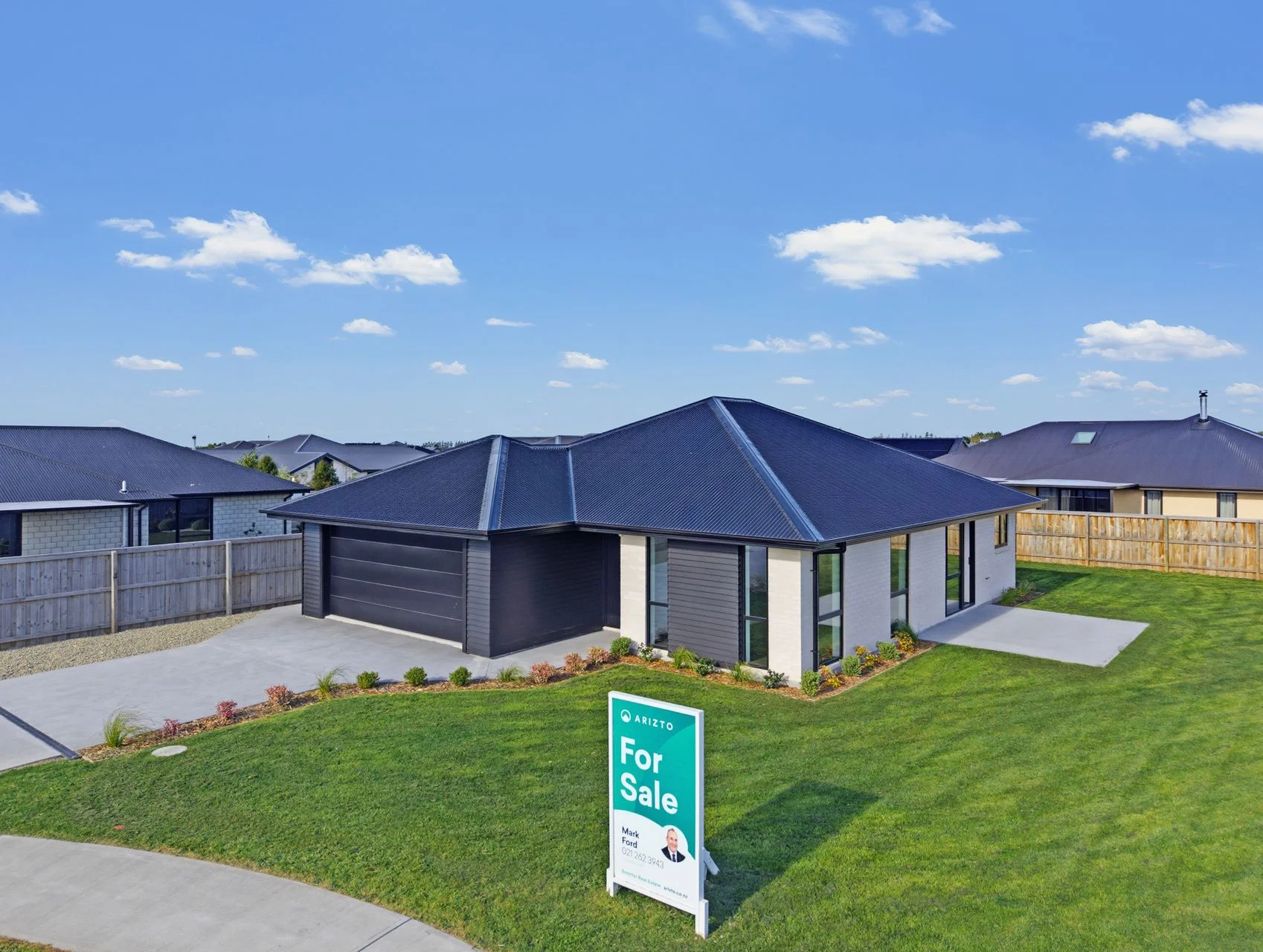 Amberley 3 Bedroom Distinctive Quality Finish * Under Offer *