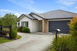 5 Raymond Grace Avenue, Huapai