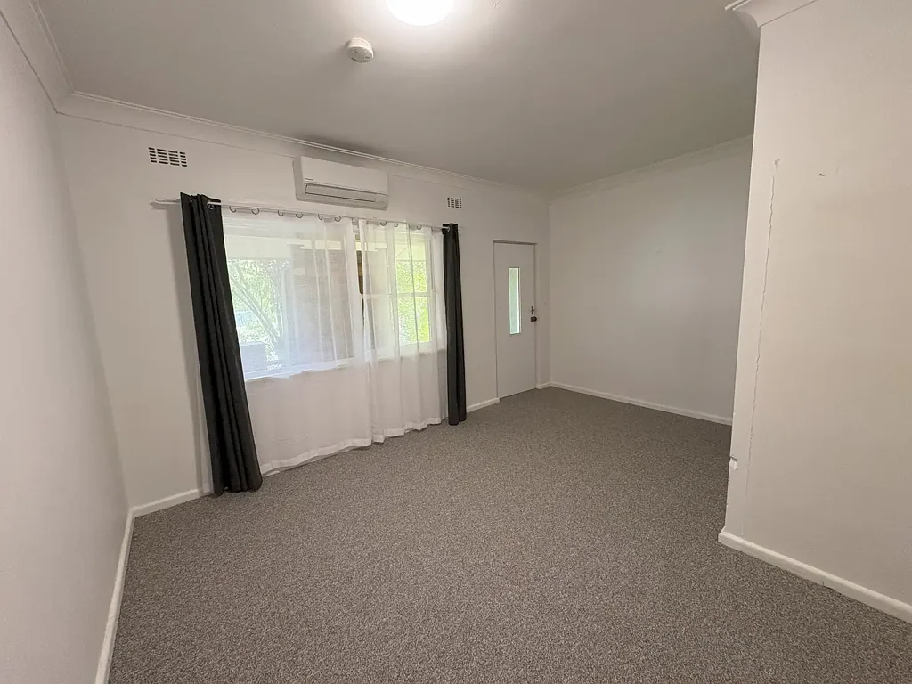 2/26 West Baron Street, Cooma