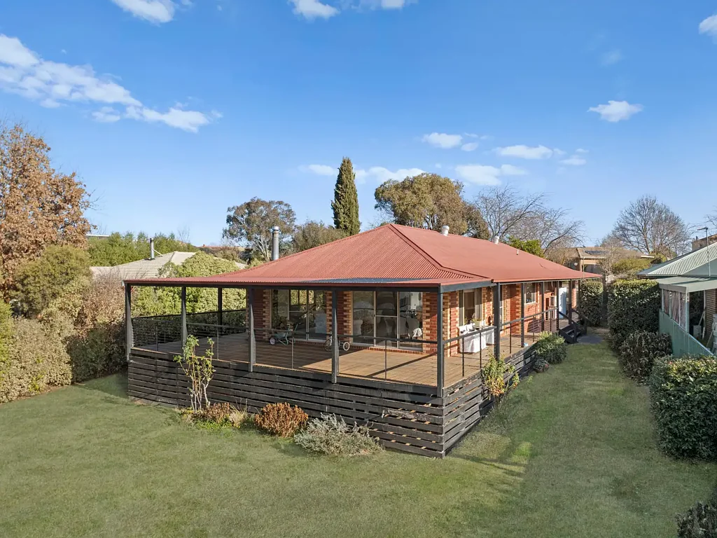 36 Somerset Crescent, Mansfield, VIC 3722