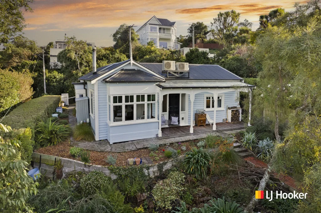Affordable Living in Charming Roslyn!