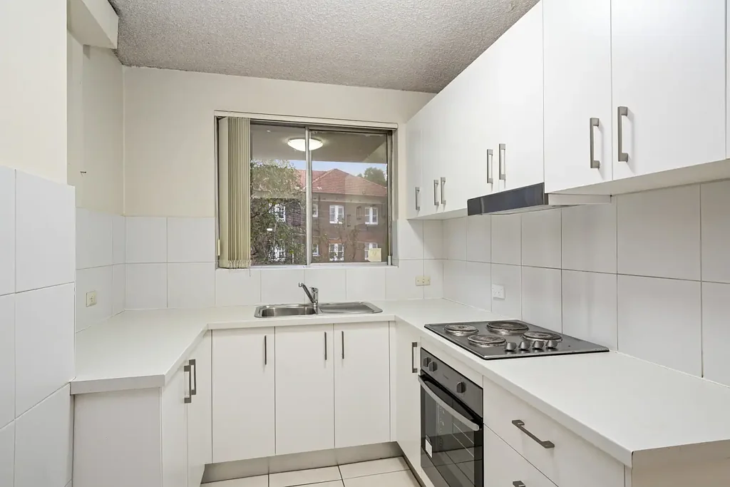 Perfect 2 Bedroom Unit In Prime Location
