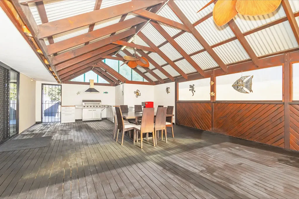 Leeman 3Moenga Modern Family Living with Massive Entertaining Area & Ultimate Powered Shed