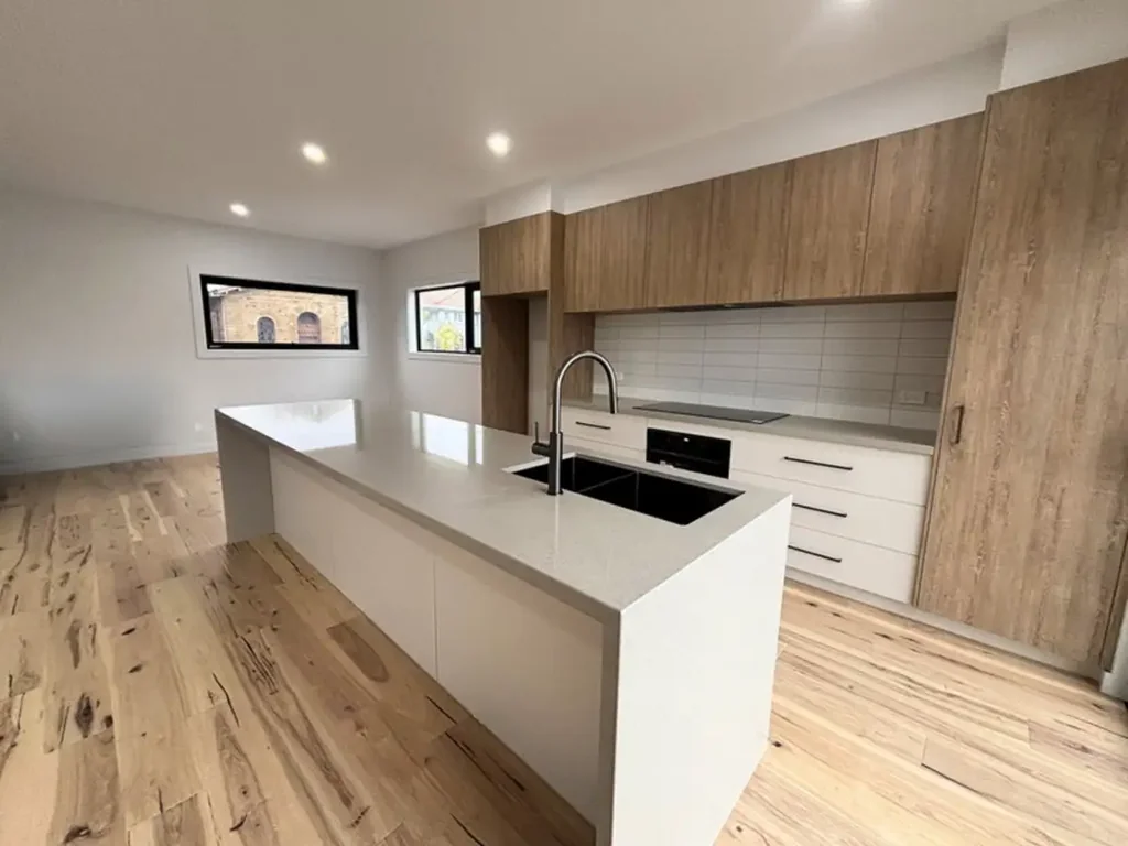Geelong West 3침실 Brand New, Ready to Move In – Contemporary Luxury And Low Maintenance