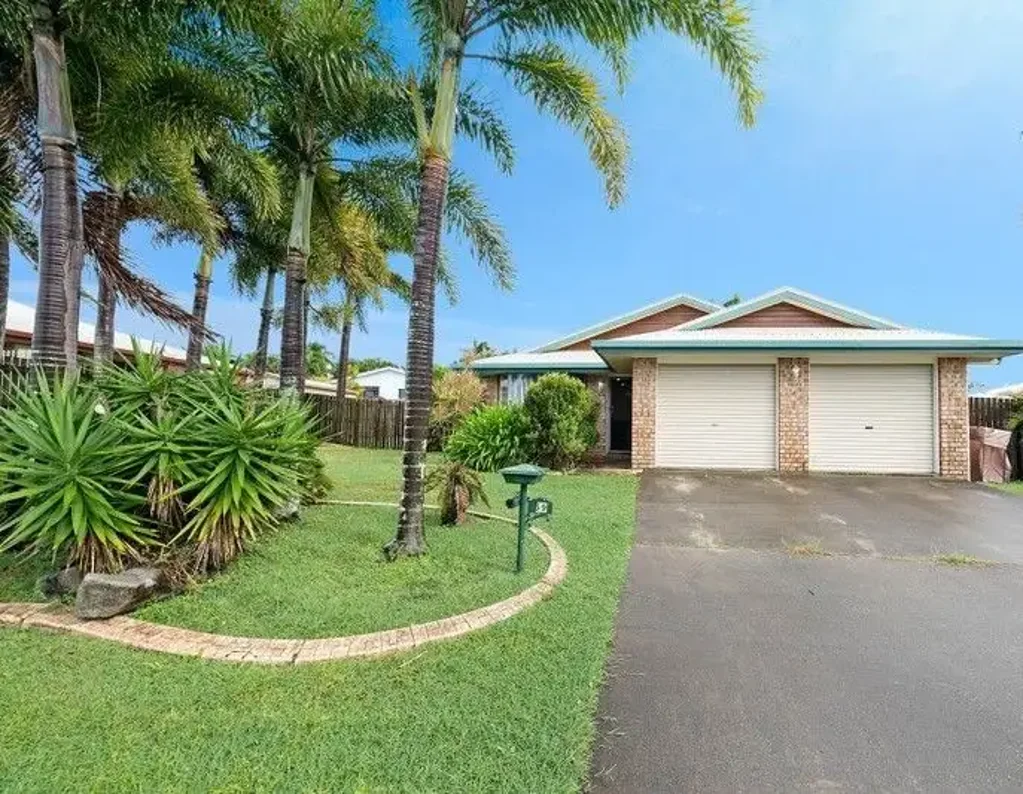 POOL, SHED & DOUBLE SIDE ACCESS... WHAT MORE COULD YOU WANT!