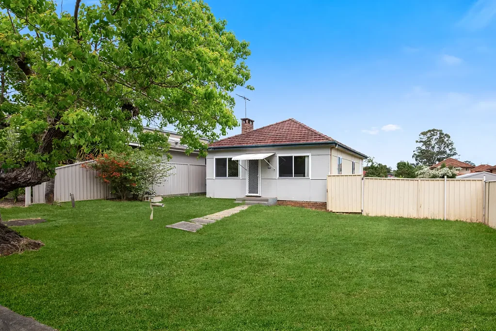 Campbelltown 2Zimmer Prime Campbelltown Opportunity on 736m² - Lifestyle, Location & Potential