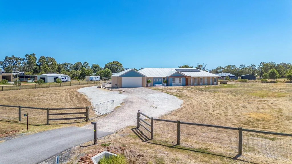 39 Bolliong Grove, North Dandalup, WA 6207