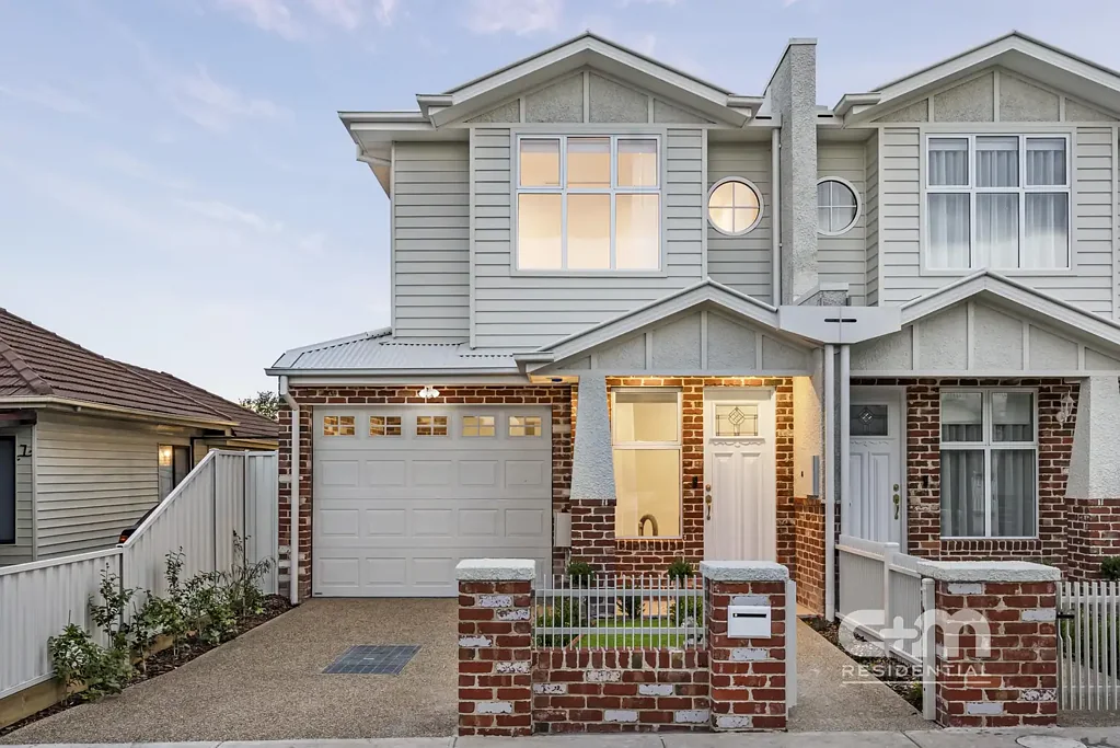 Pascoe Vale 4Kwarto Modern Living Finished to Perfection!