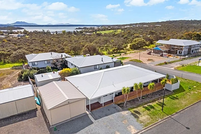 Coffin Bay 3कमरा Elevated Corner Position with Space, Style & Coastal Convenience
