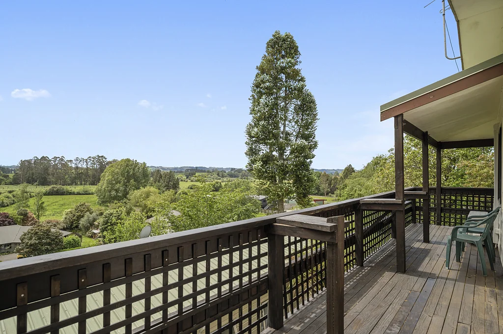 Ngongotaha 4房  Family home with a self contained unit