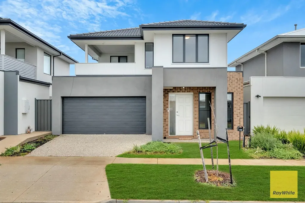 Great House in Convenient Location