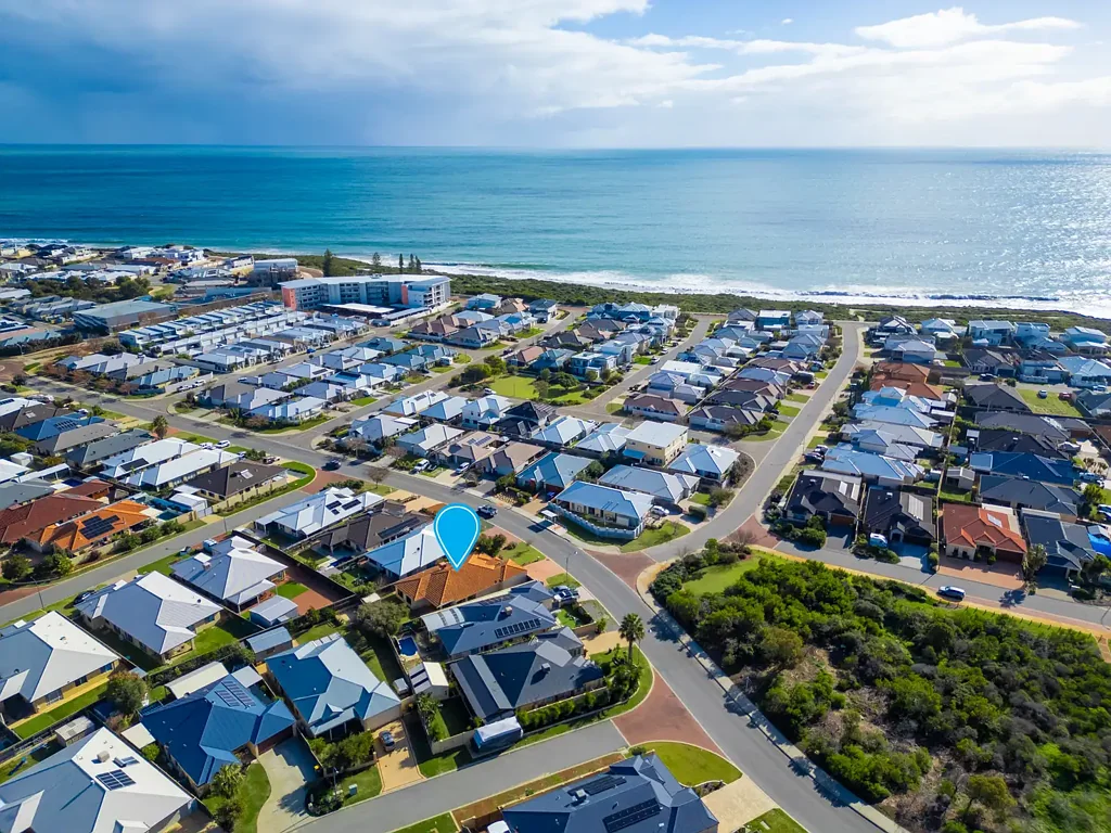 Halls Head 4Habitaciones Coastal Living at Its Best!