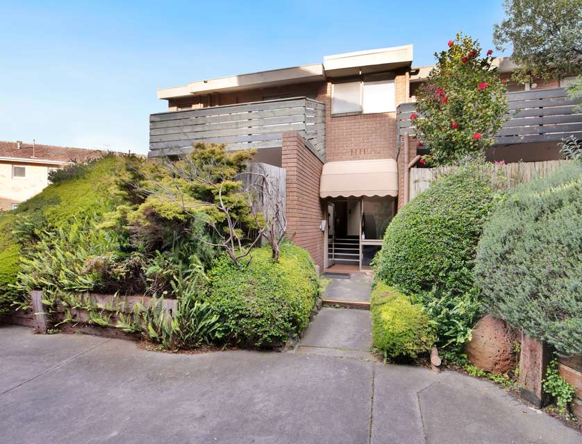 18/7-13 Kireep Road, Balwyn, VIC 3103, 2 Bedrooms, 1 Bathrooms, Apartment