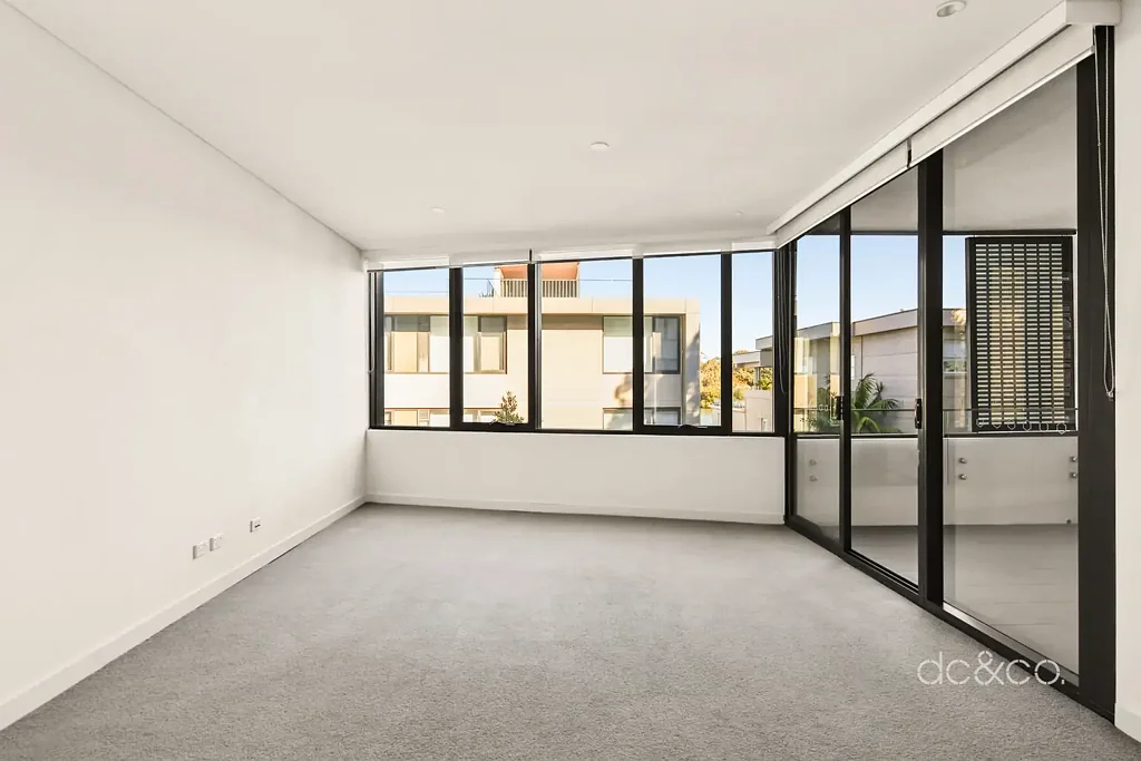 Mortlake 1 Bedroom Waterside sophistication meets effortless living in coveted Mortlake