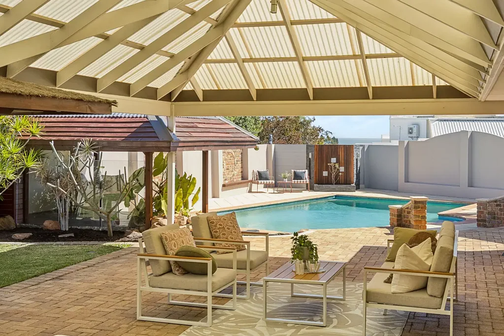Kallaroo 6 Slaapkamer SIX BEDROOM, OCEAN VIEW HOME WITH A BONUS POOL HOUSE