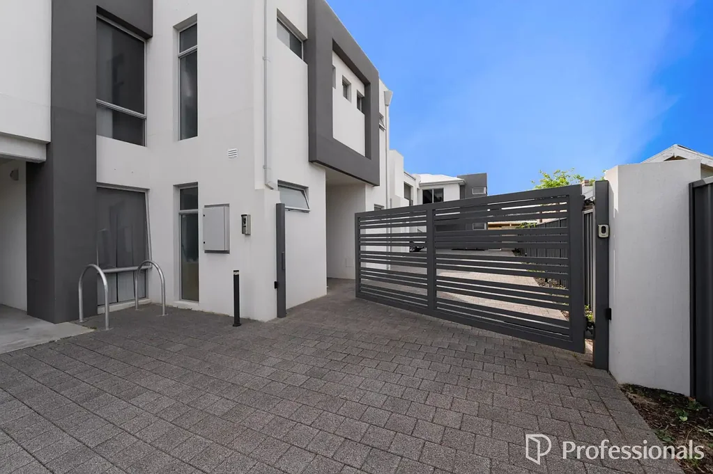 3/221 Walter Road, Morley, WA 6062