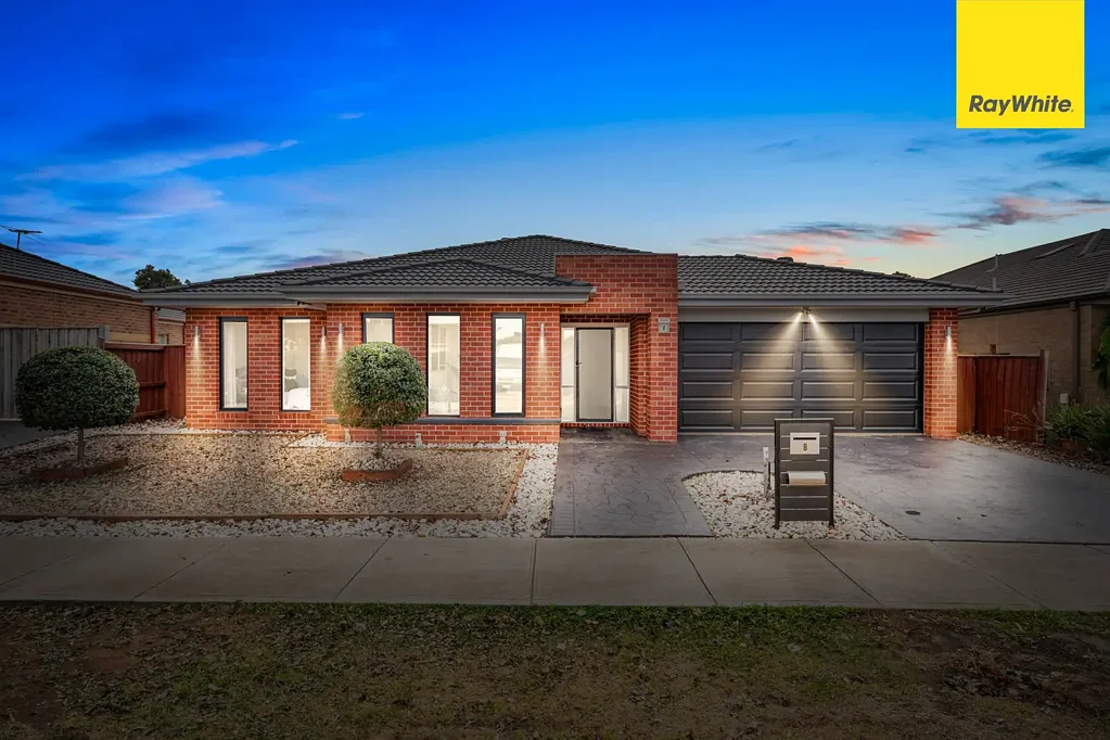8 Parris Avenue, Harkness, VIC 3337