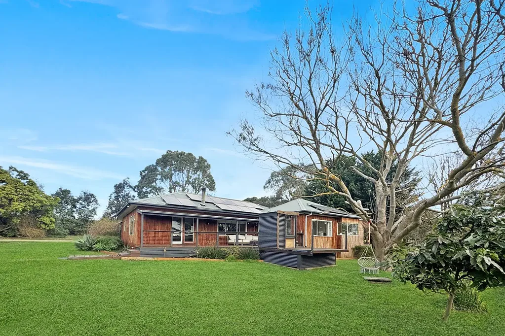 Furnished 4 acres of Country living paradise.