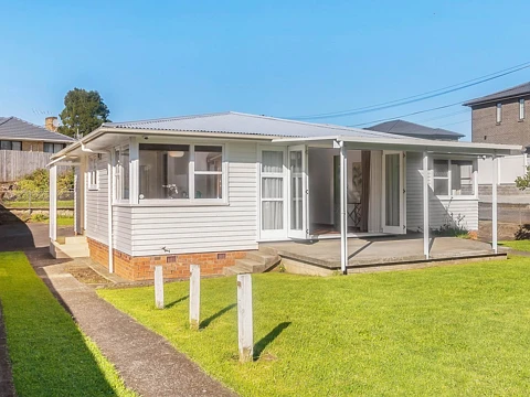 Onehunga 4房  Charming Family Home with Sleepout !