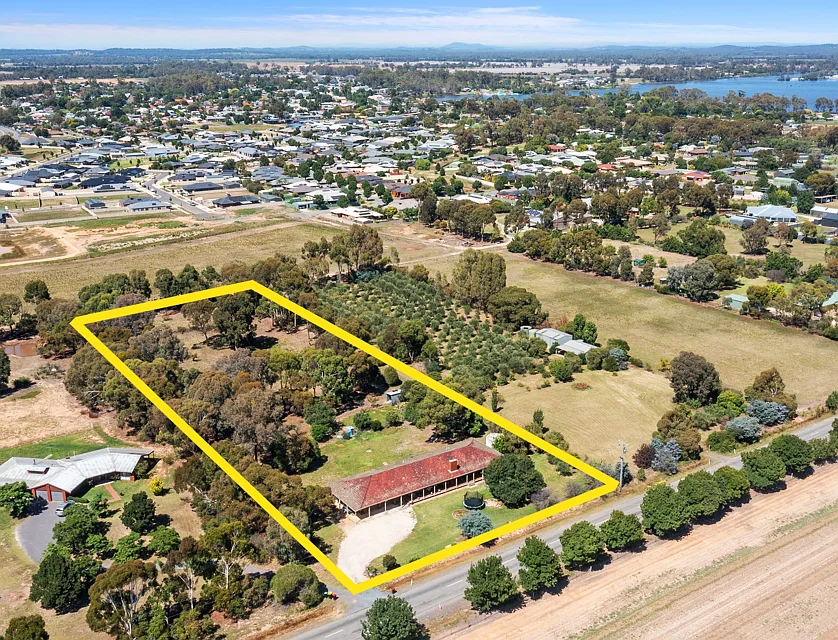 19 Racecourse Road, Nagambie, VIC 3608, 5 Kuwarto, 2 Banyo, House