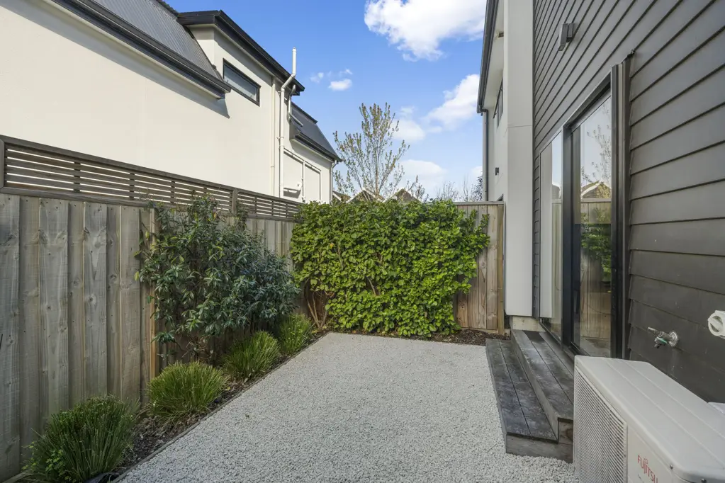 Christchurch Central 1 Bedroom Contemporary Haven: 1-Bedroom Townhouse
