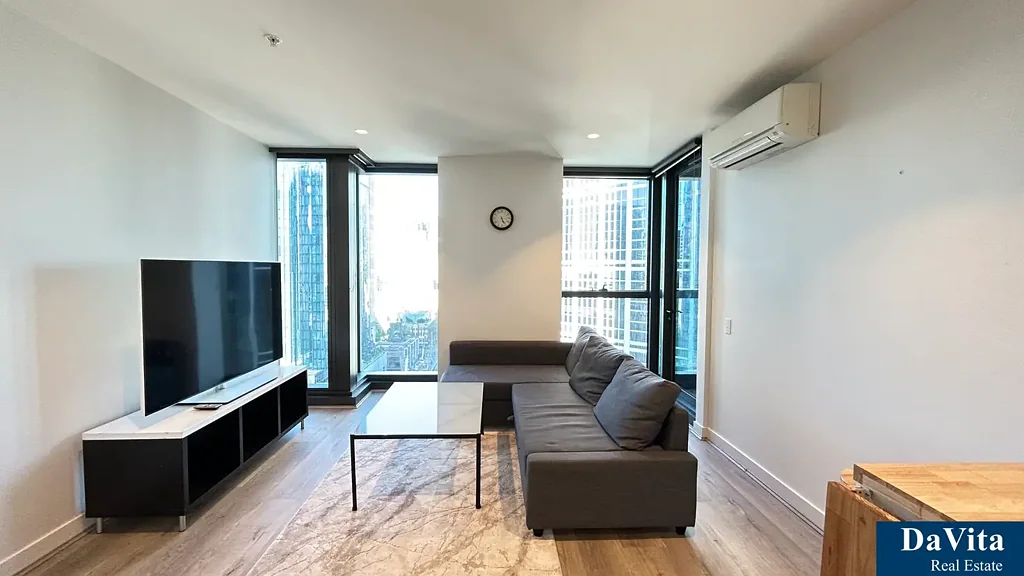 Luxury Apartment with Parking in the Heart of CBD Elegance