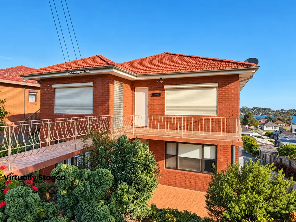 Warrawong 6Kwarto An Opportunity Not to Be Missed - Invest, Live In.