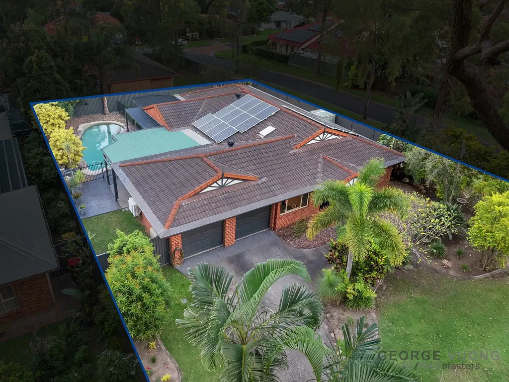 Forest Lake 4 Bedroom OVER 300sqm of under roof living !