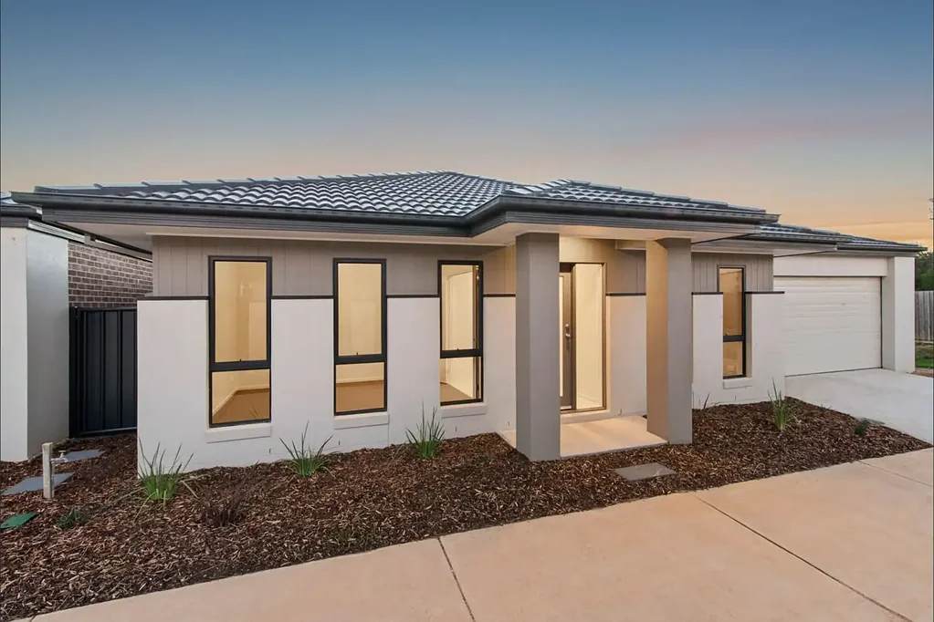 East Bendigo 3ห้องนอน Off Market Opportunity - Modern Townhouse - East Bendigo.