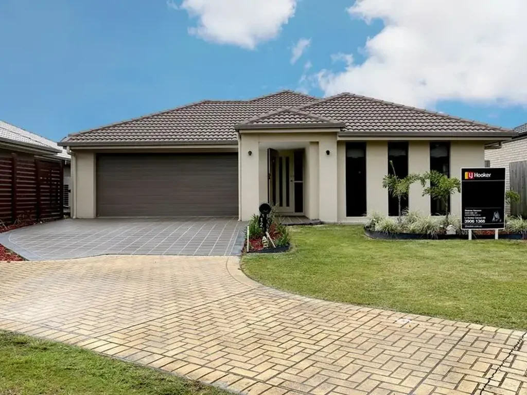 Large Family Home In A Quiet Estate
