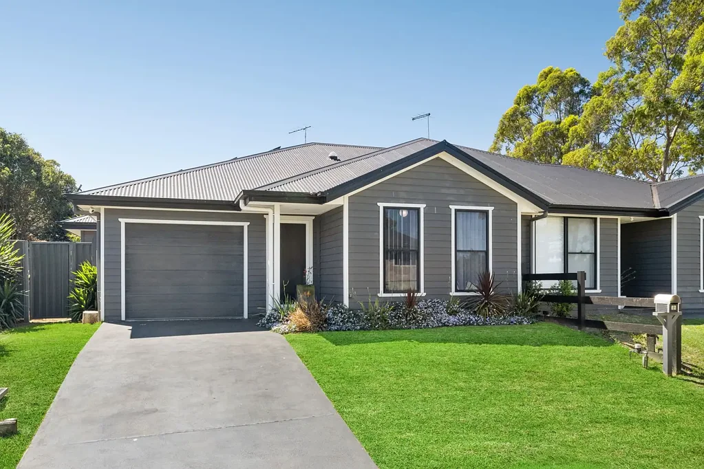 35 Vanderville Street, The Oaks, NSW 2570