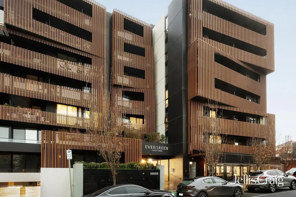 Ivanhoe 1 Bedroom Sun-Drenched North-Facing Sanctuary in the Heart of Ivanhoe