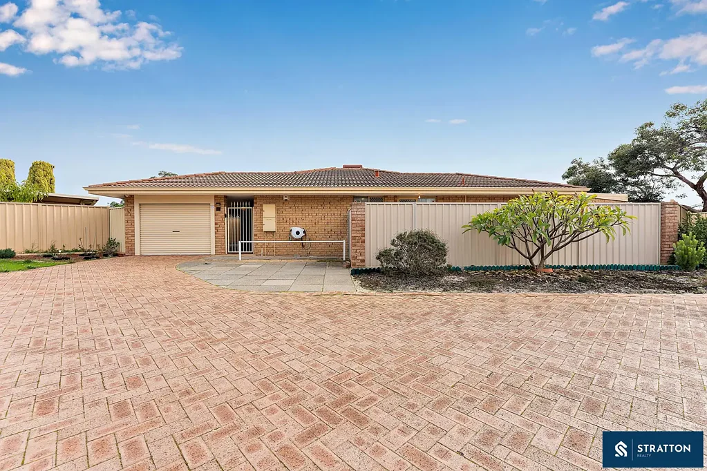 Langford 3ਬੈੱਡਰੂਮ Charming 3-Bedroom Villa with Spacious Backyard and Prime Location Near Amenities!!