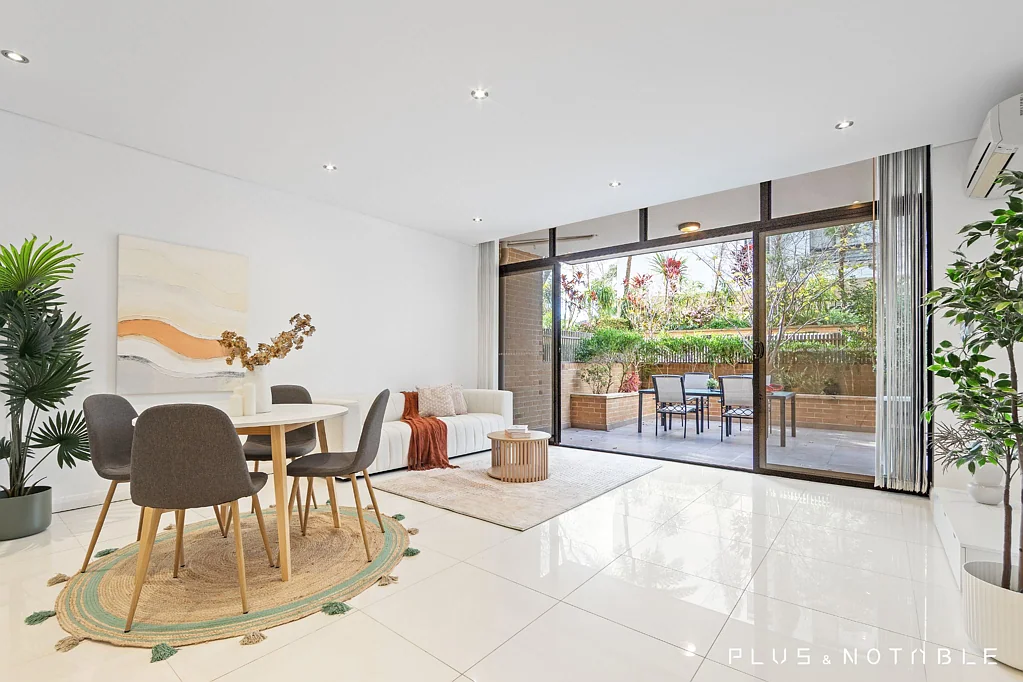 Castle Hill Modern One-Bedroom Apartment with Large Separate Study in the Heart of Castle Hill
