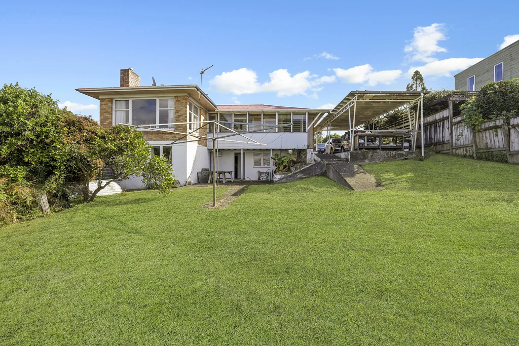 Dinsdale 3房  Renovate, sit back and enjoy the view